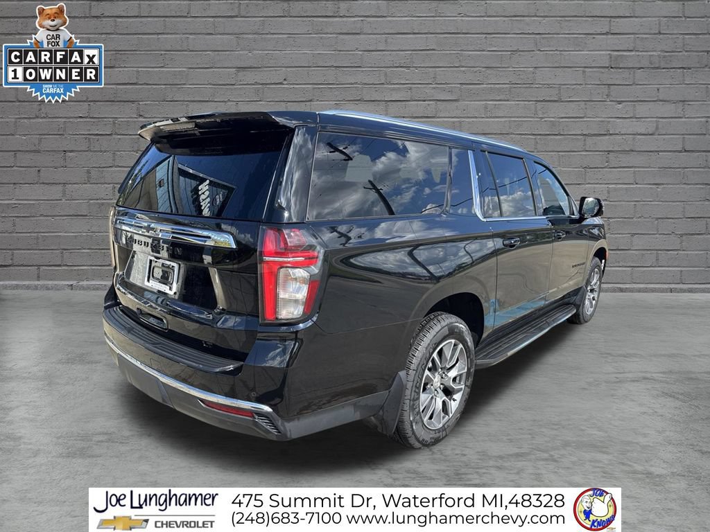 Used 2024 Chevrolet Suburban LT w/ LT Signature Plus Package AWD/4WD image 3