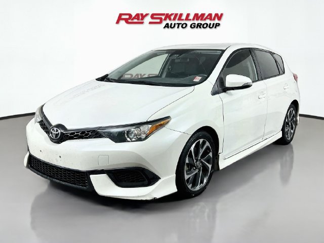 Used 2018 Toyota Corolla iM w/ Carpet Mat Package (TMS) FWD image 3