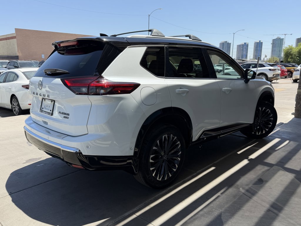 Used 2025 Nissan Rogue Platinum w/ Platinum Premium Package AWD/4WD image 4