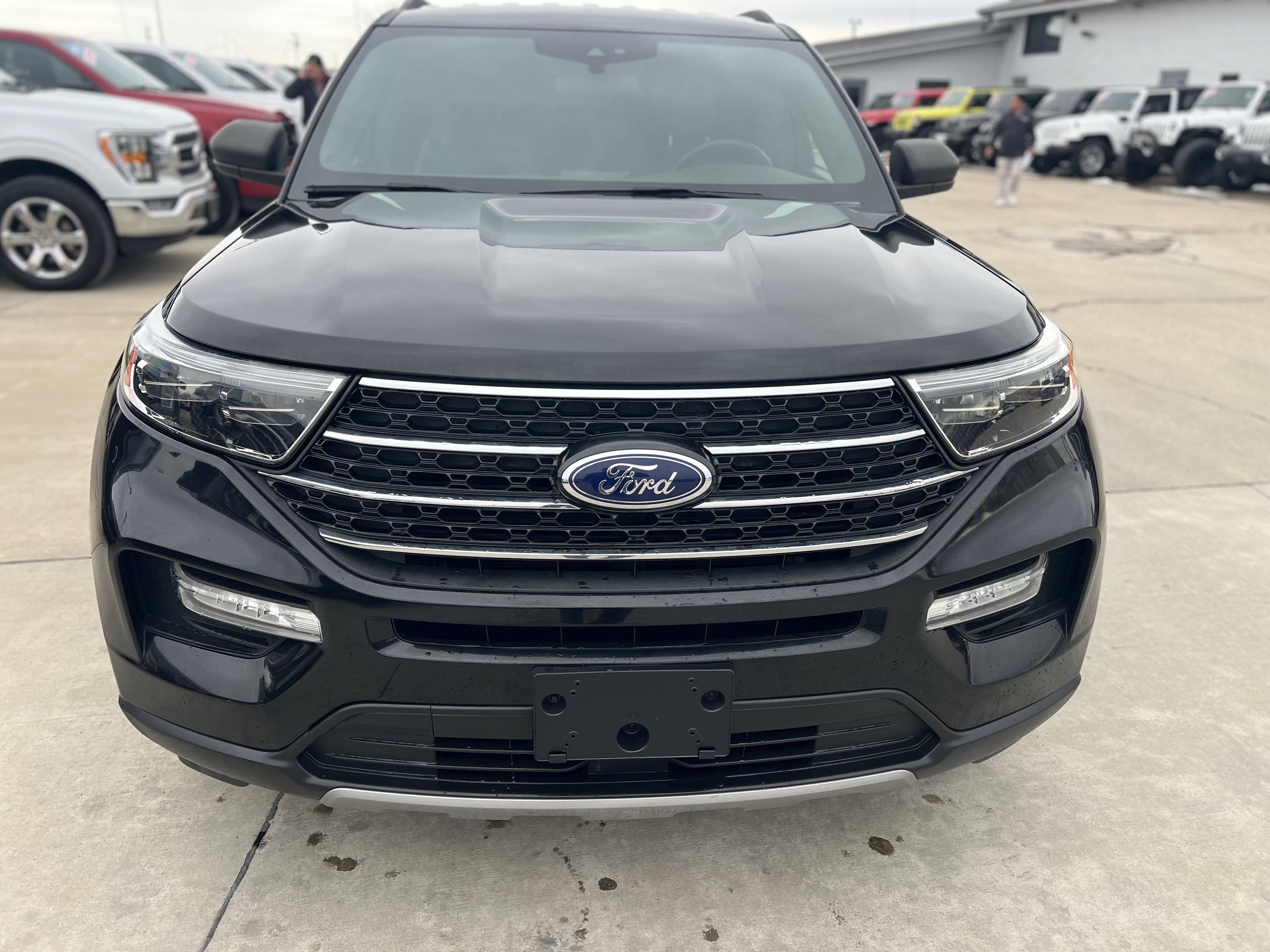 Used 2020 Ford Explorer XLT image 11