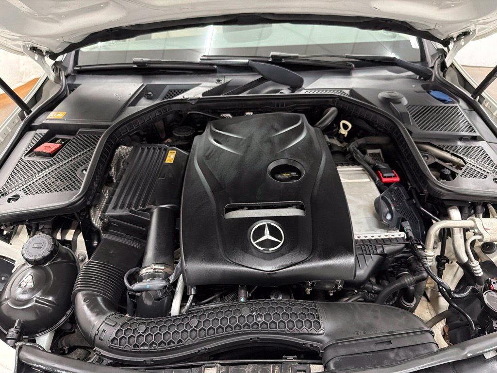 Used 2015 Mercedes-Benz C 300 4MATIC Sedan image 35