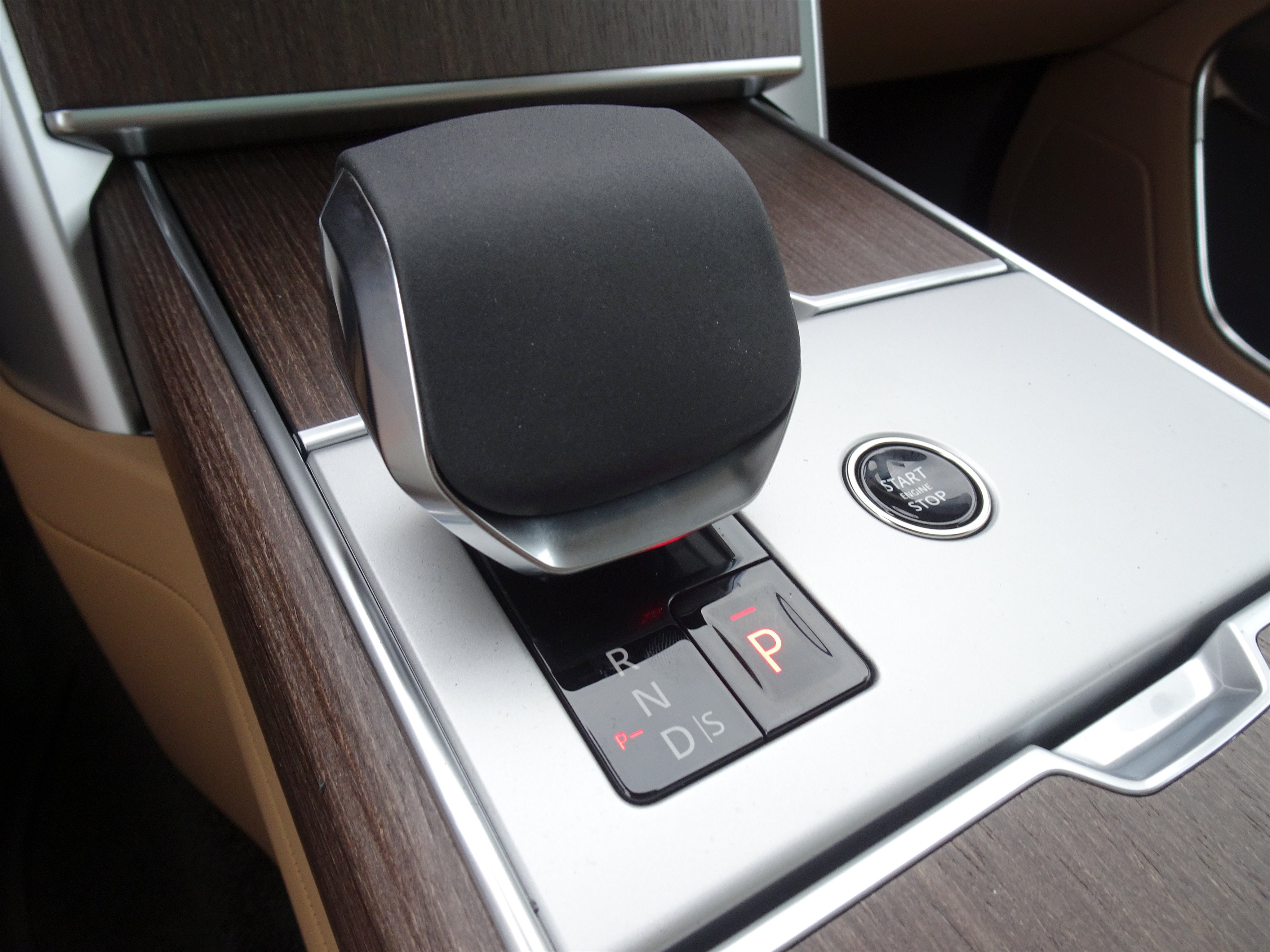 New 2026 Land Rover Range Rover SE AWD/4WD image 24
