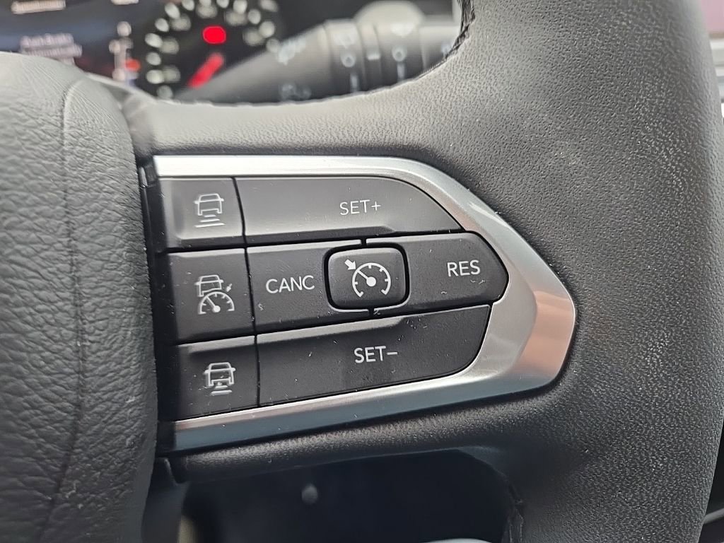 Certified 2025 Jeep Compass Limited image 24