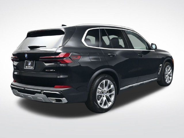 New 2026 BMW X5 xDrive50e w/ Executive Package AWD/4WD image 4