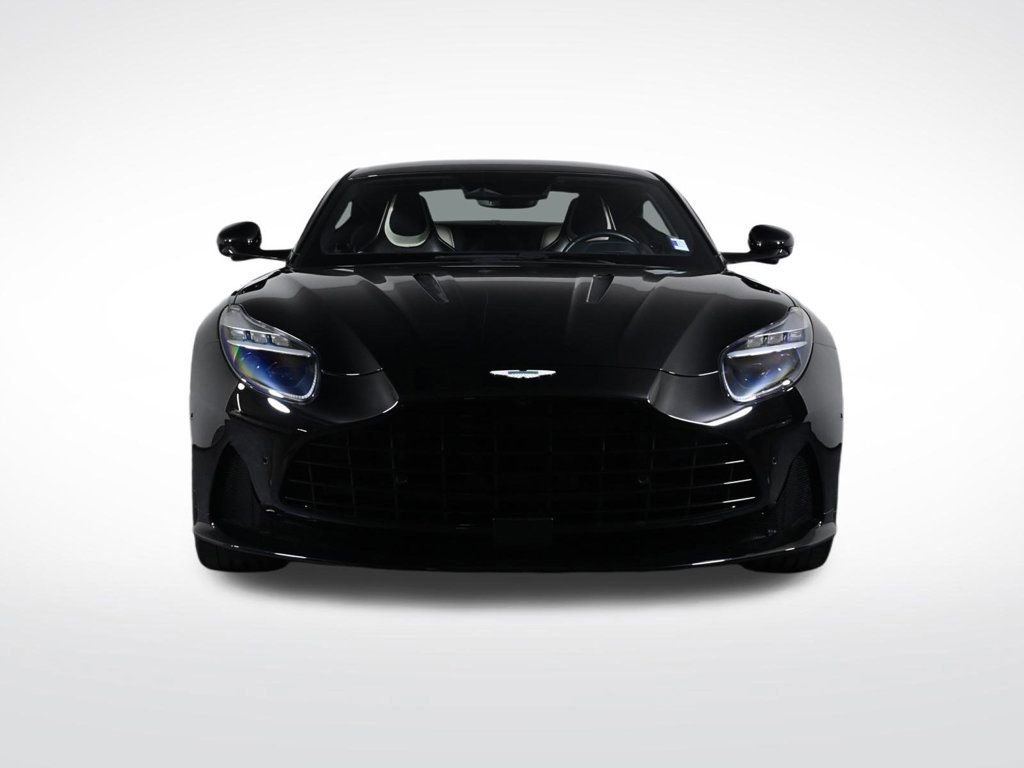 Used 2024 Aston Martin DB12 Coupe image 8