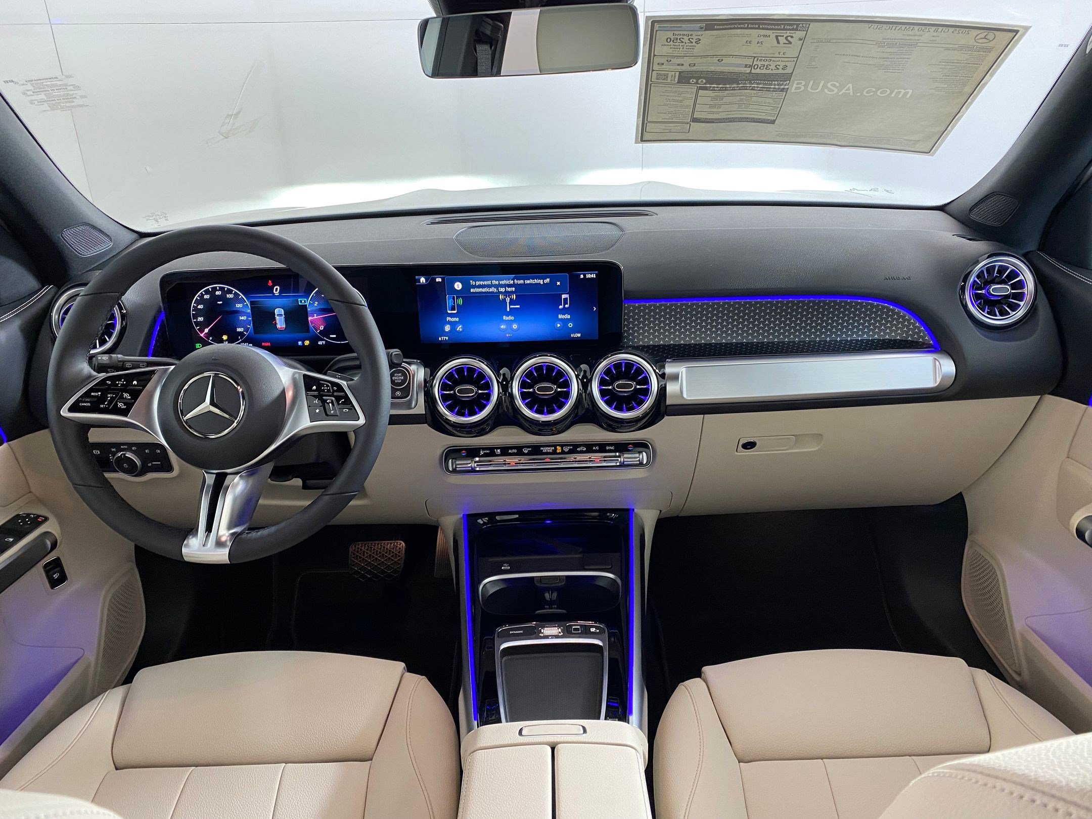 New 2025 Mercedes-Benz GLB 250 4MATIC image 14