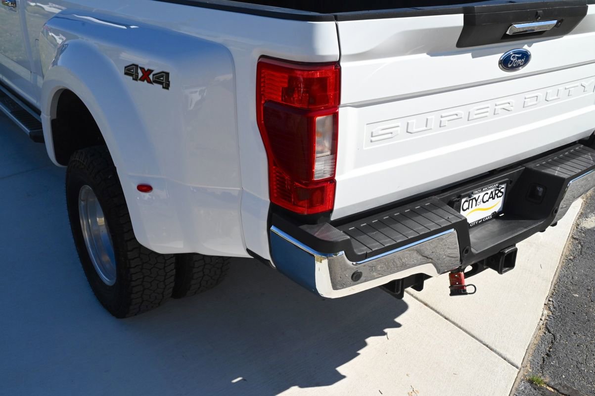 Used 2022 Ford F350 Lariat w/ Chrome Package image 13