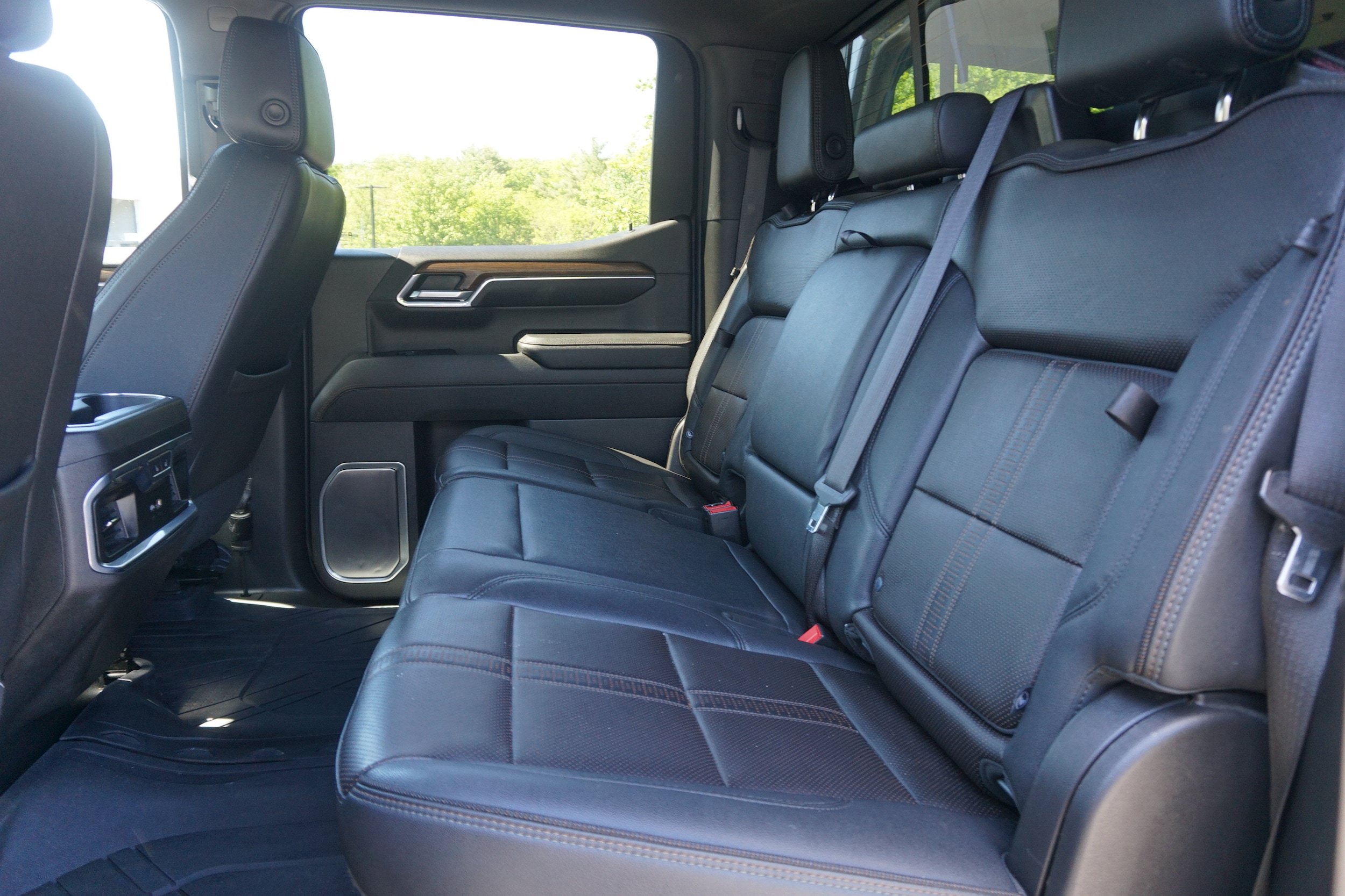 Used 2023 Chevrolet Silverado 1500 High Country AWD/4WD image 14