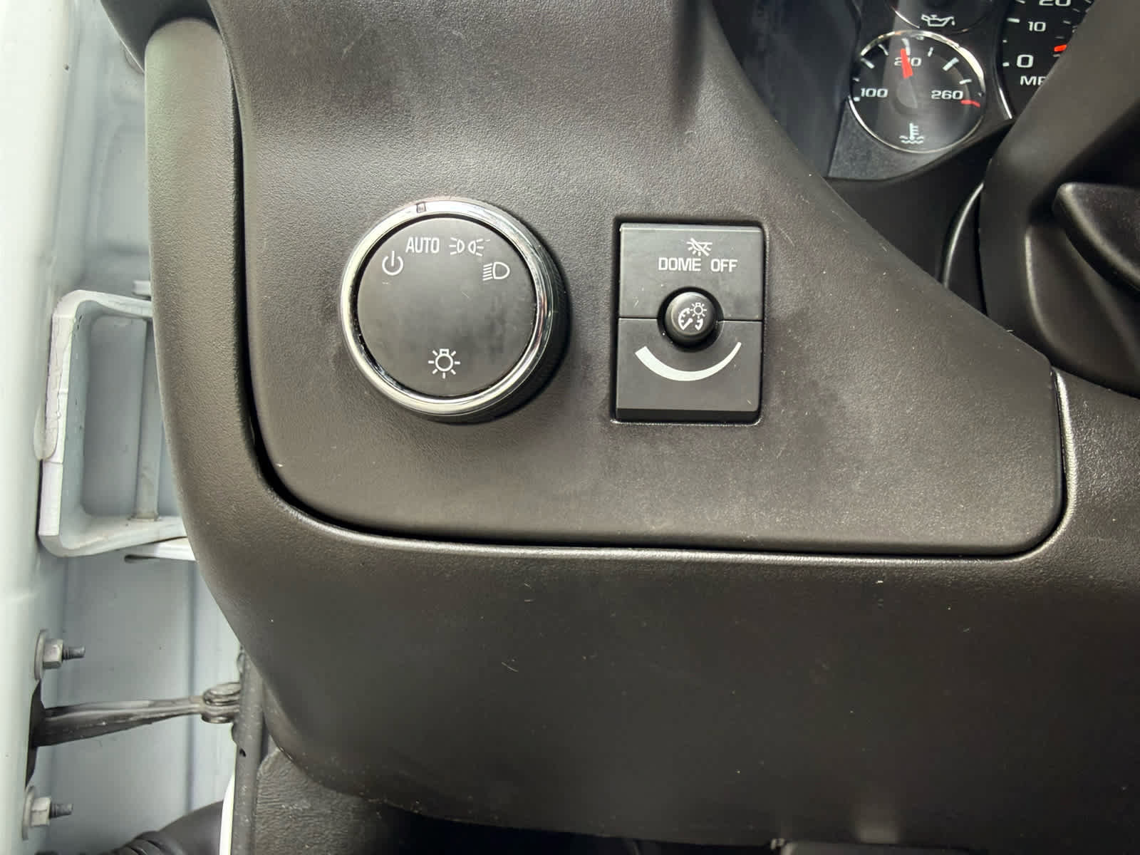 Used 2024 GMC Savana 2500 w/ Driver Convenience Package image 12