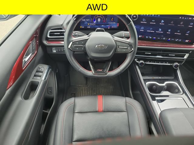Used 2025 Chevrolet Traverse RS w/ LPO, Floor Liner Package AWD/4WD image 9