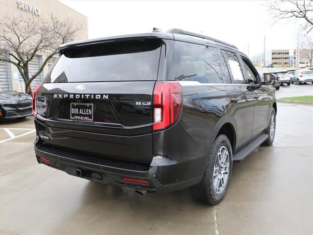 Used 2025 Ford Expedition Active image 5