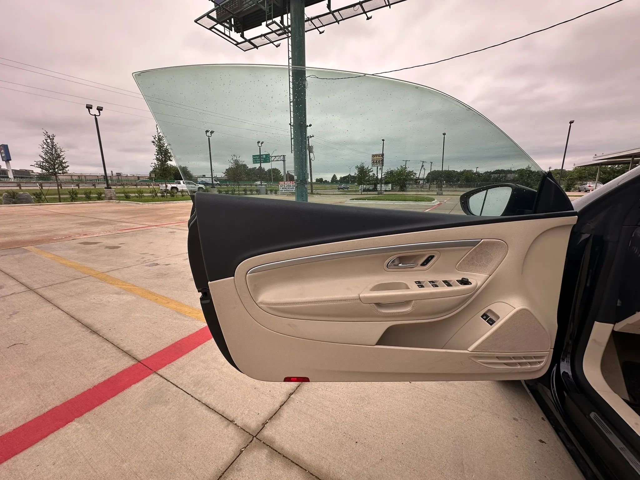 Used 2015 Volkswagen Eos Komfort FWD image 30