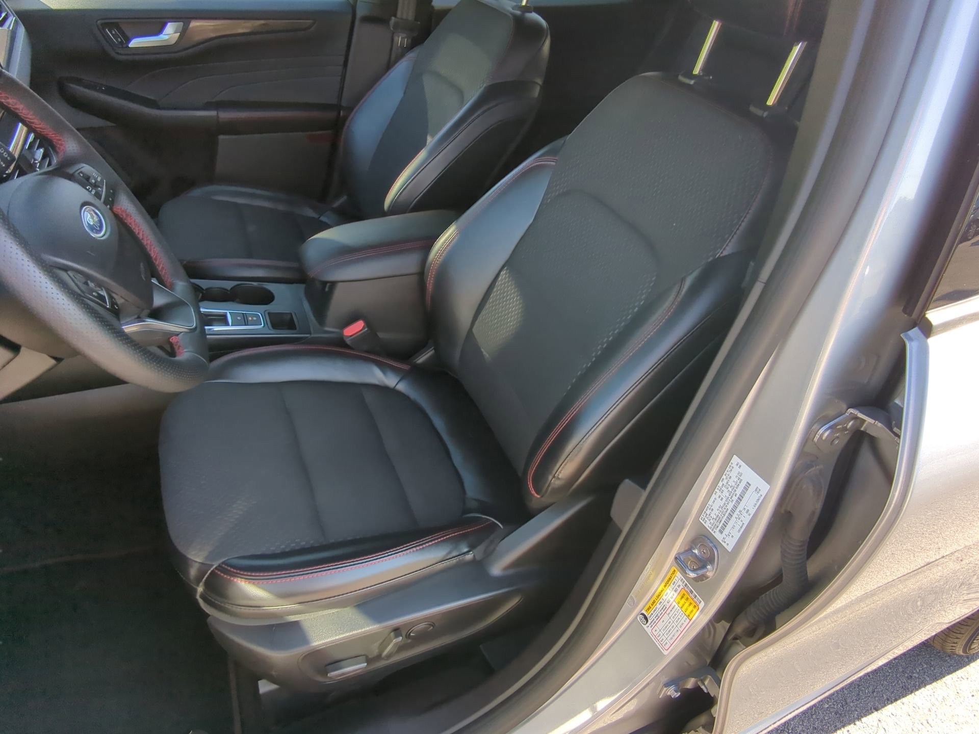 Certified 2023 Ford Escape ST-Line w/ Tech Pack #1 AWD/4WD image 57