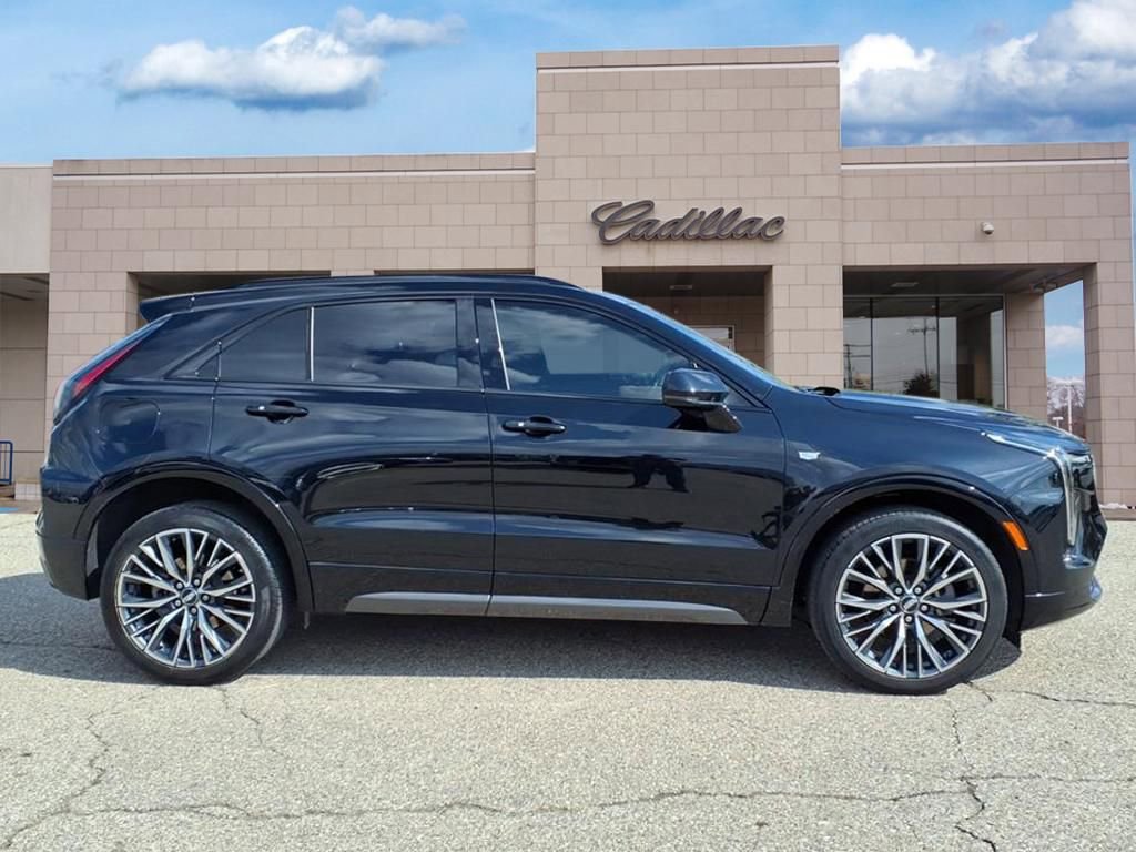 Certified 2024 Cadillac XT4 Sport AWD/4WD image 4