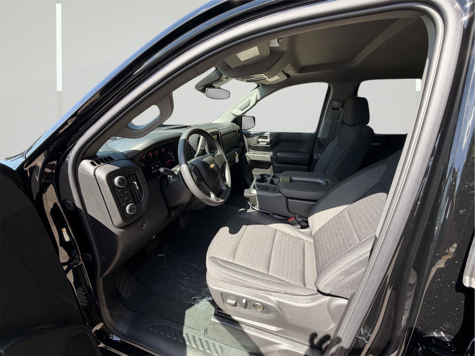 New 2026 Chevrolet Silverado 1500 Custom w/ LPO, Dark Essentials Package AWD/4WD image 12