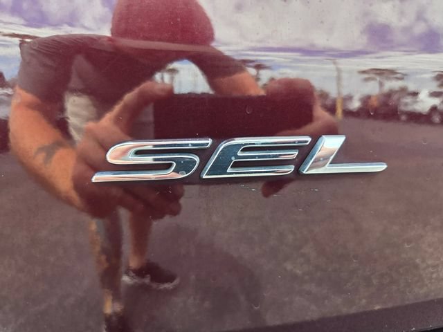 Used 2024 Ford Edge SEL AWD/4WD image 14