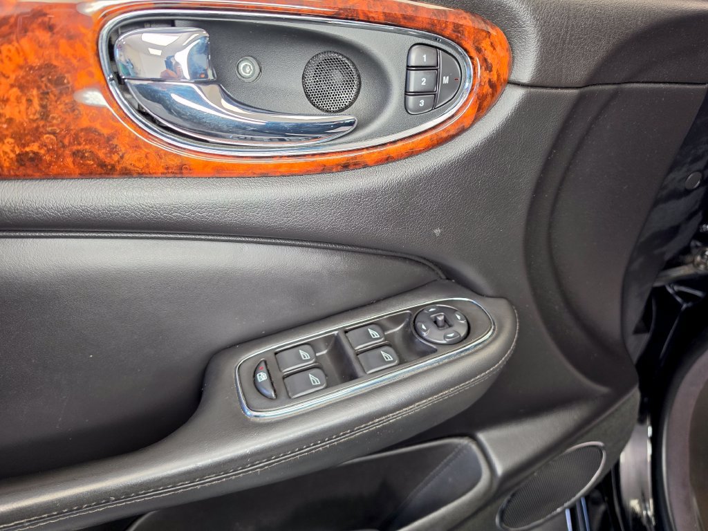Used 2008 Jaguar XJ8 RWD image 18