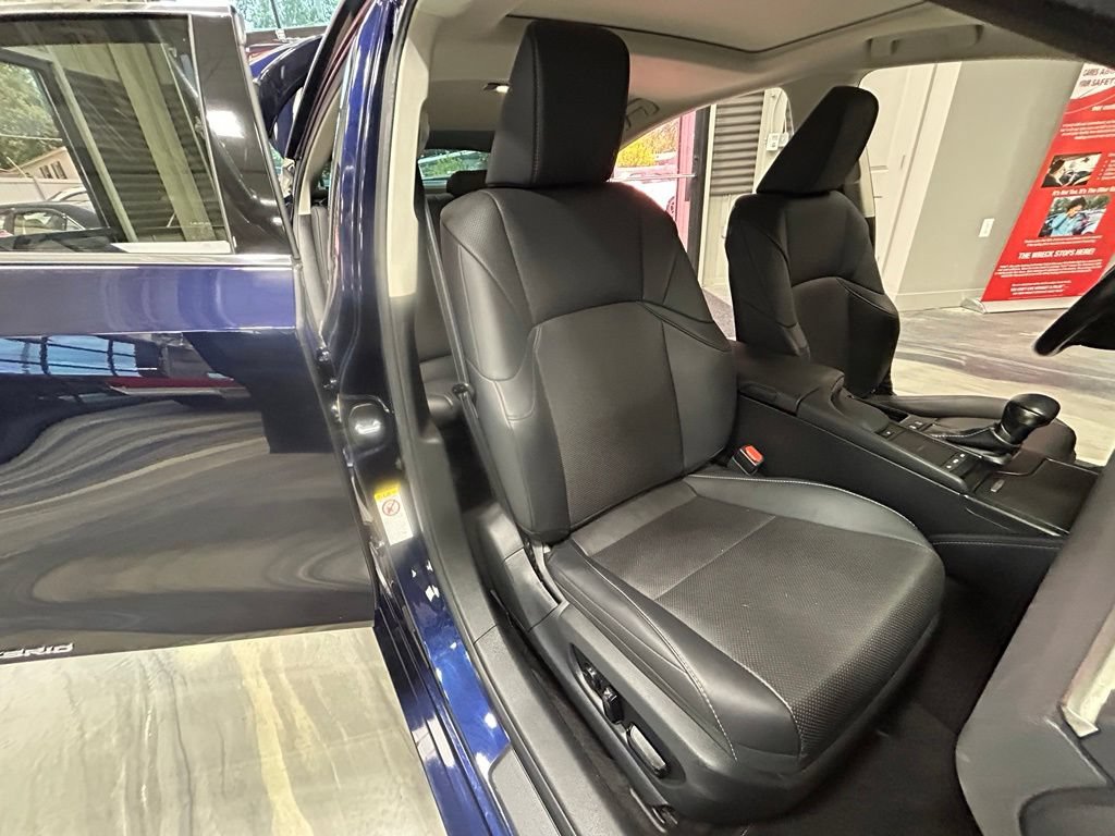 Used 2019 Lexus ES 300h w/ Premium Package FWD image 4