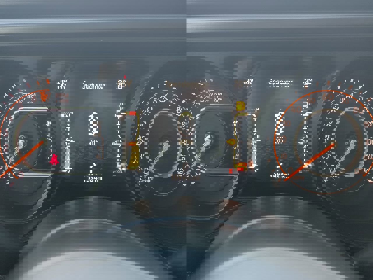 Used 2024 Jeep Gladiator Mojave w/ Technology Group image 25