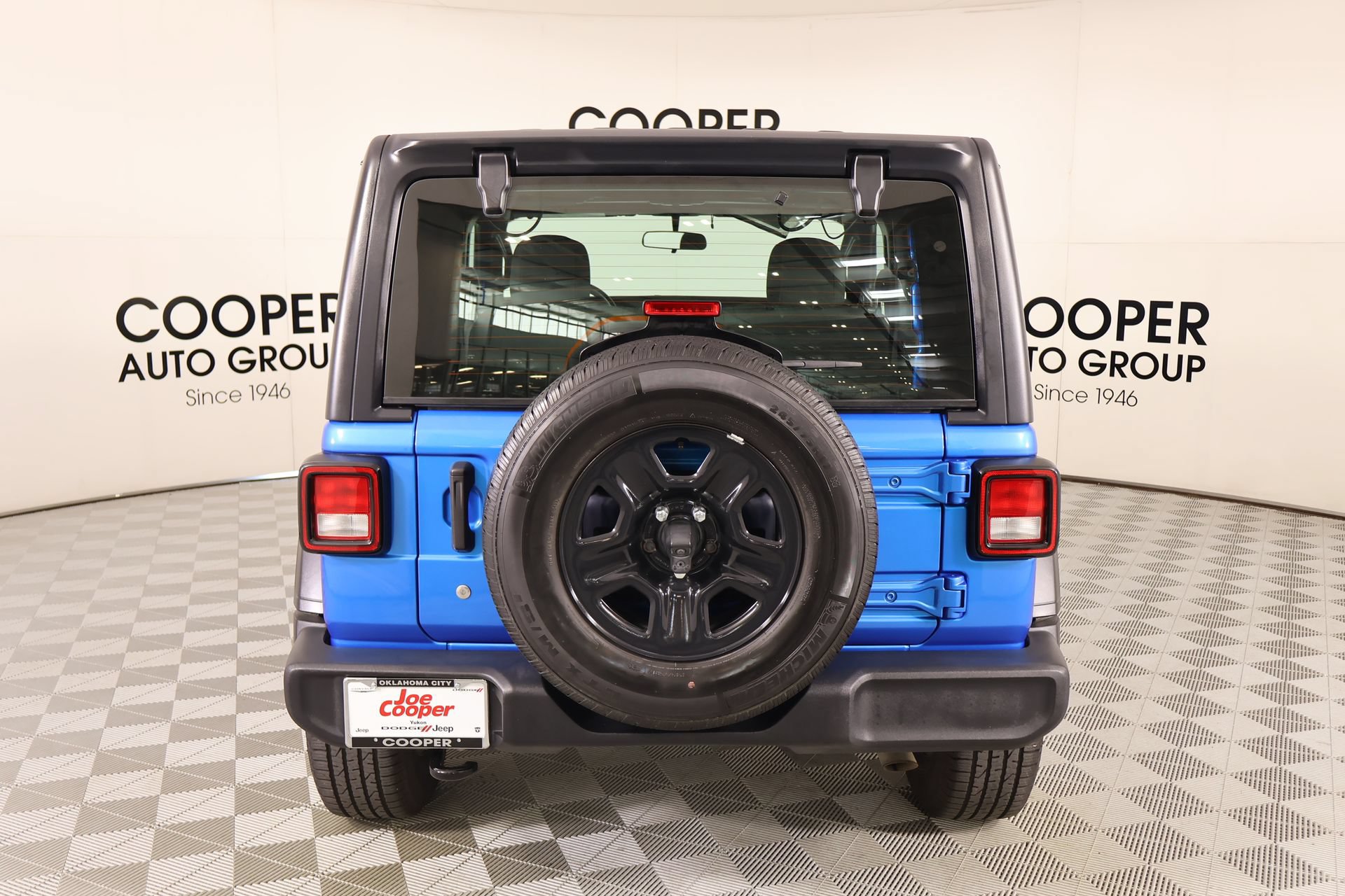 Used 2023 Jeep Wrangler Sport AWD/4WD image 19