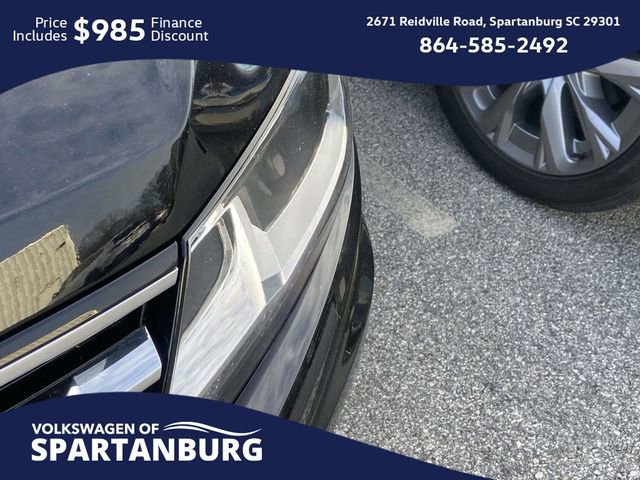 Used 2021 Volkswagen Tiguan SE w/ Panoramic Sunroof Package image 11