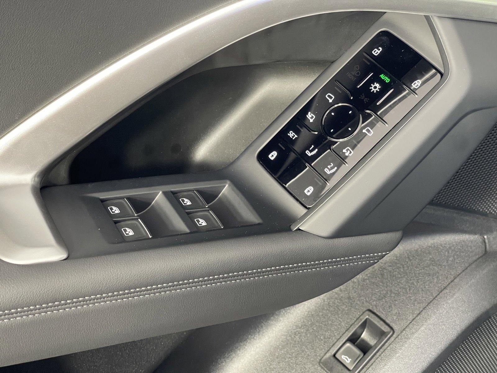 New 2025 Audi Q5 Premium image 23