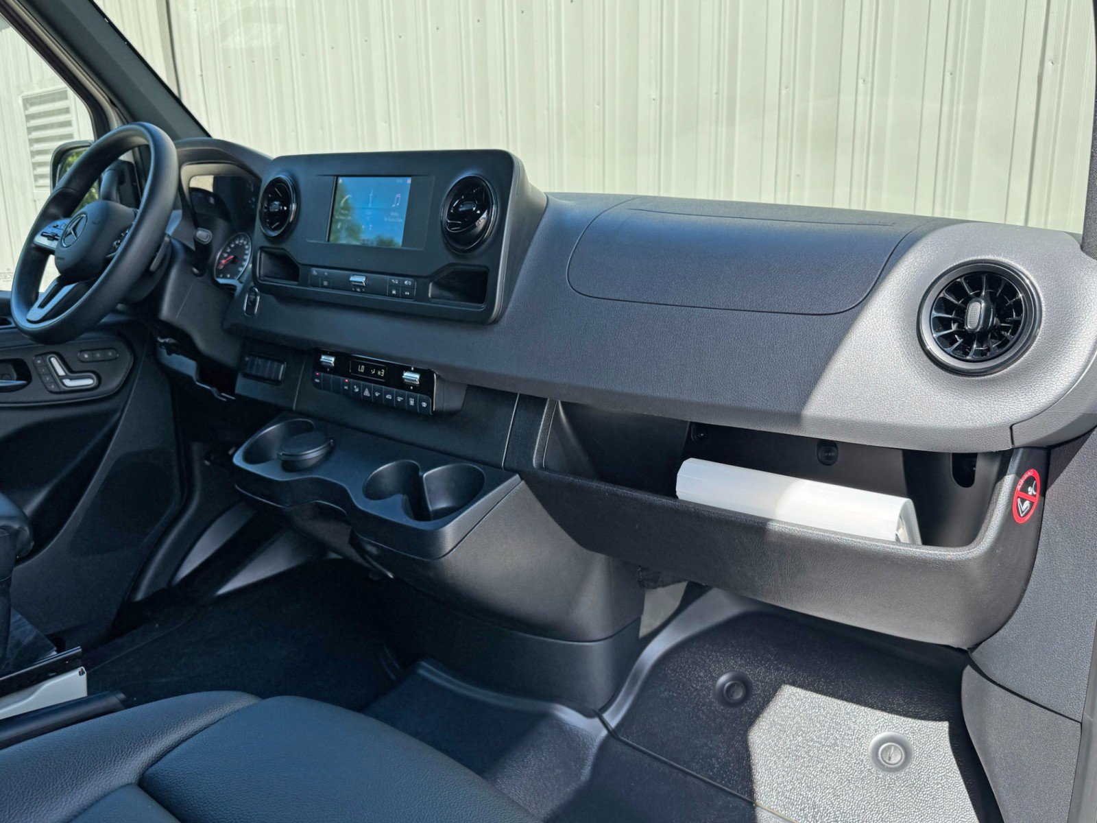 Used 2021 Mercedes-Benz Sprinter 2500 w/ Comfort Plus Package image 14