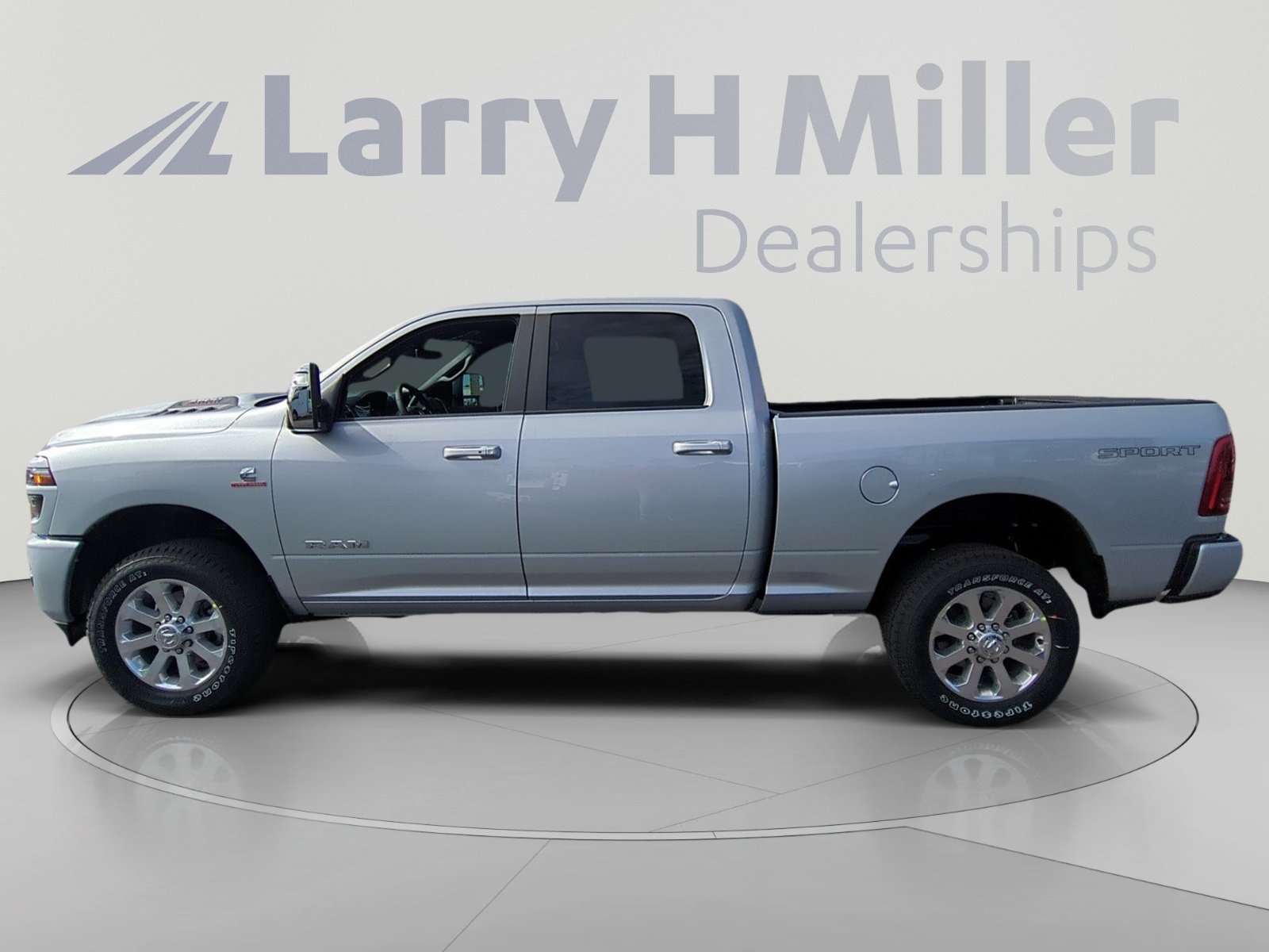 New 2026 RAM 2500 Laramie w/ Sport Appearance Package AWD/4WD image 2