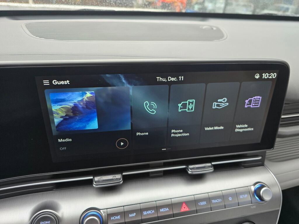 Used 2024 Hyundai Kona SE image 25