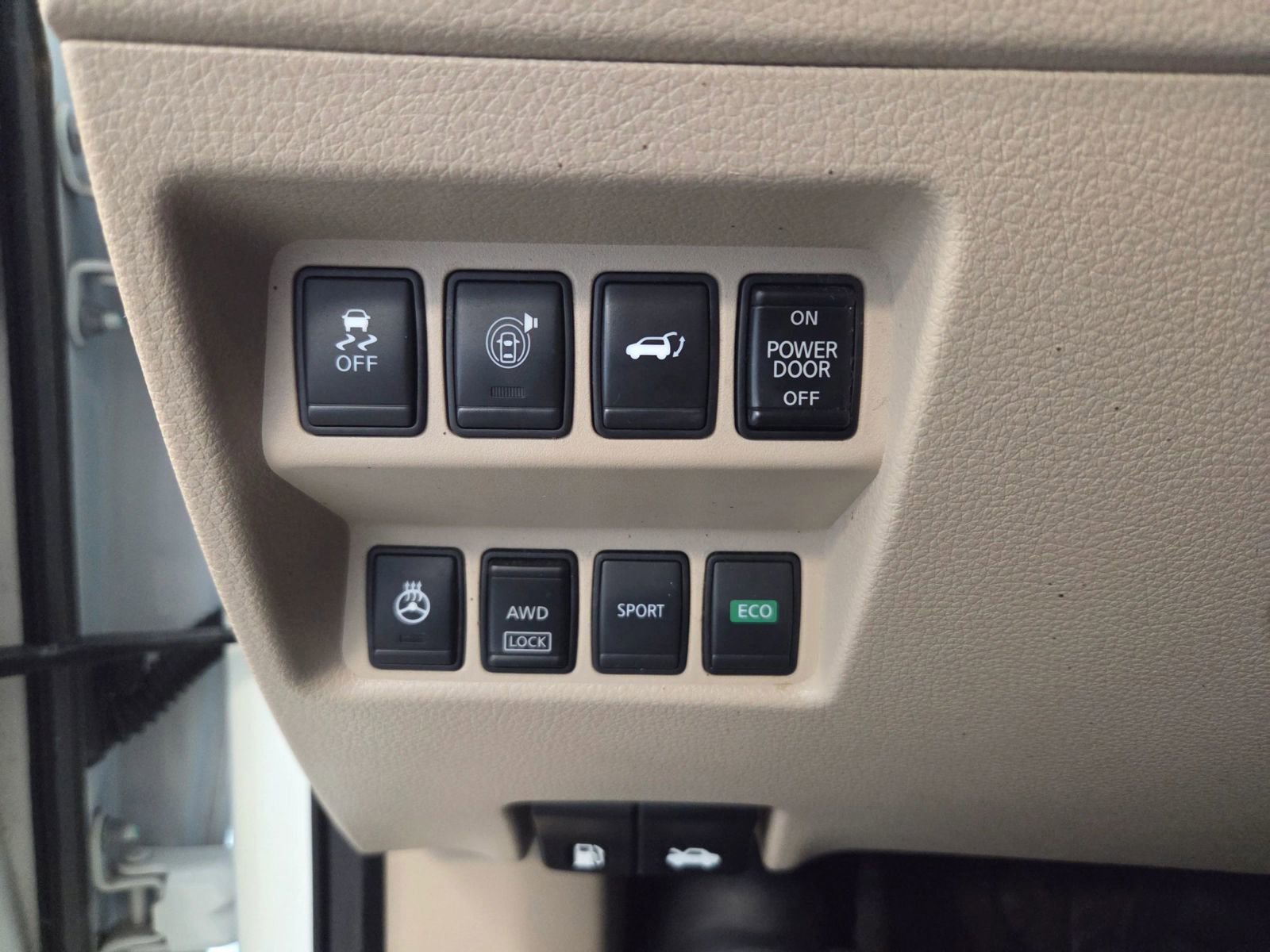 Used 2017 Nissan Rogue SV w/ SV Premium Package image 26