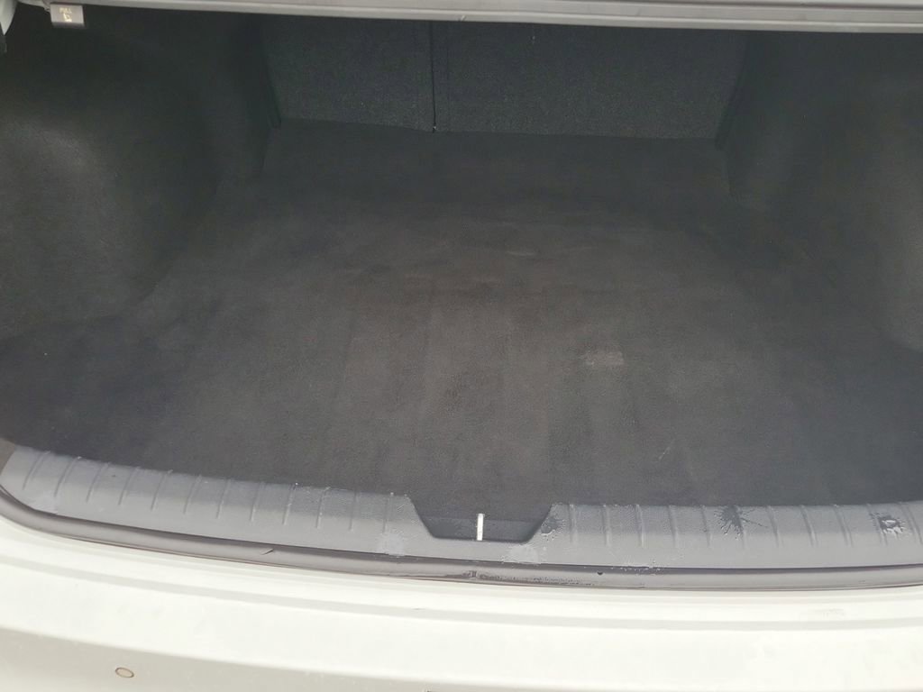 Used 2018 Kia Optima EX image 10