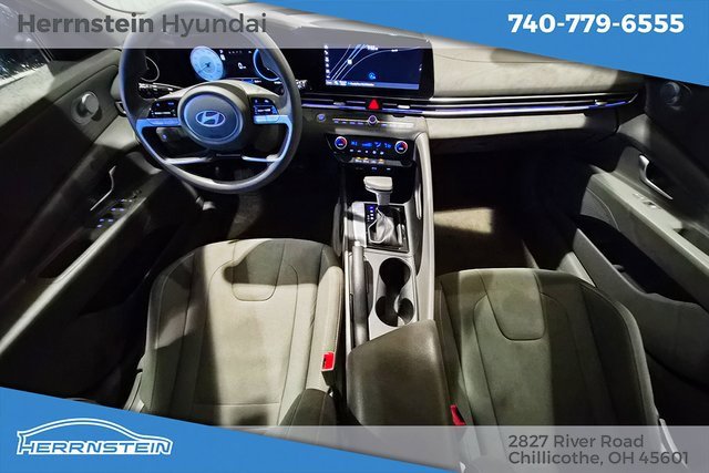 Used 2024 Hyundai Elantra SEL image 13