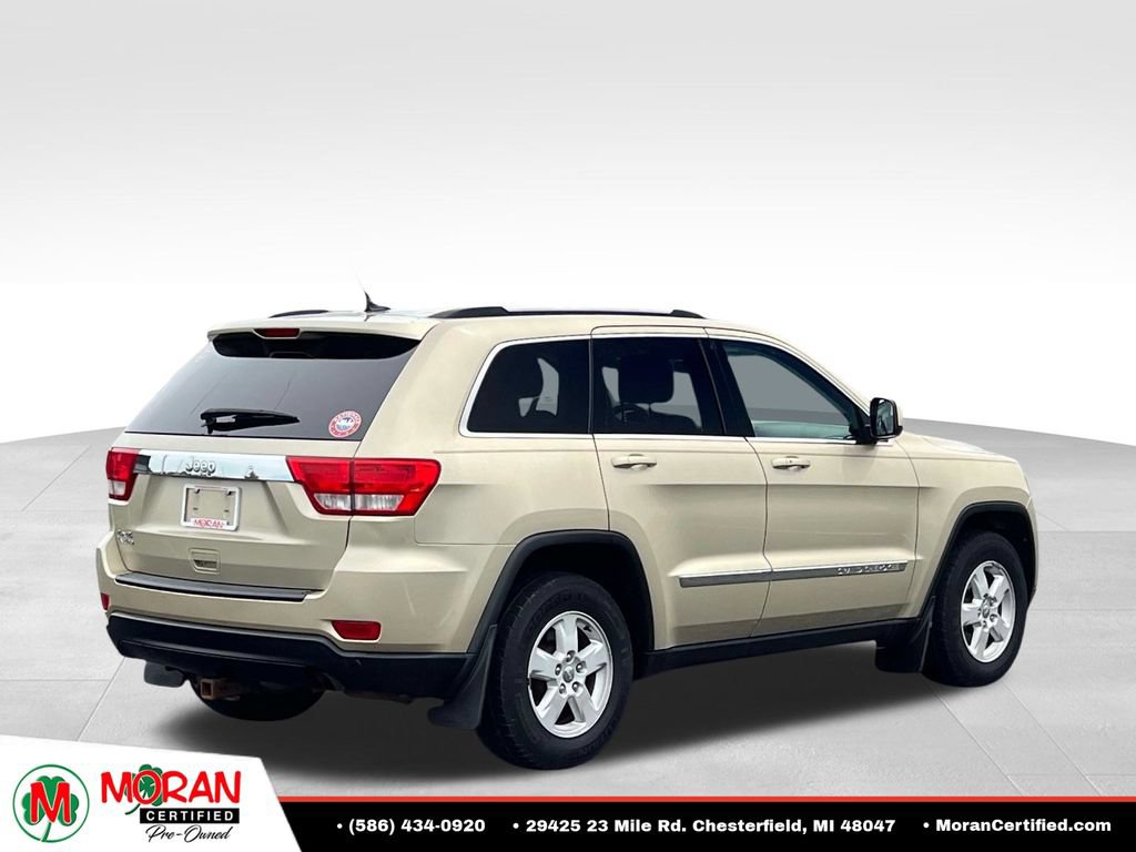 Used 2011 Jeep Grand Cherokee Laredo AWD/4WD image 5
