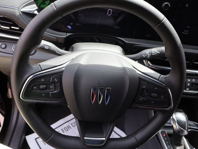 Used 2025 Buick Envista Sport Touring image 36