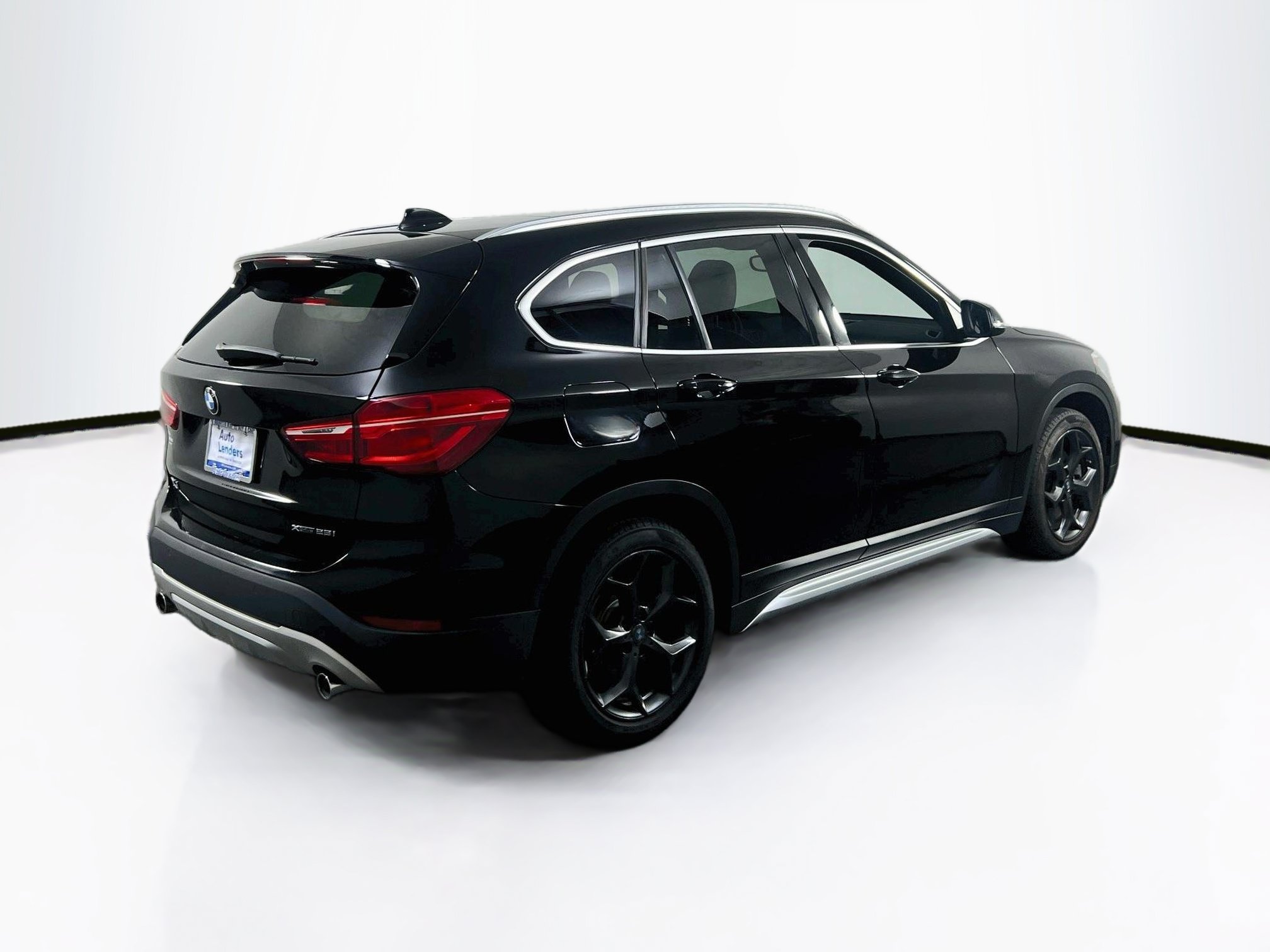 Used 2018 BMW X1 xDrive28i AWD/4WD image 5