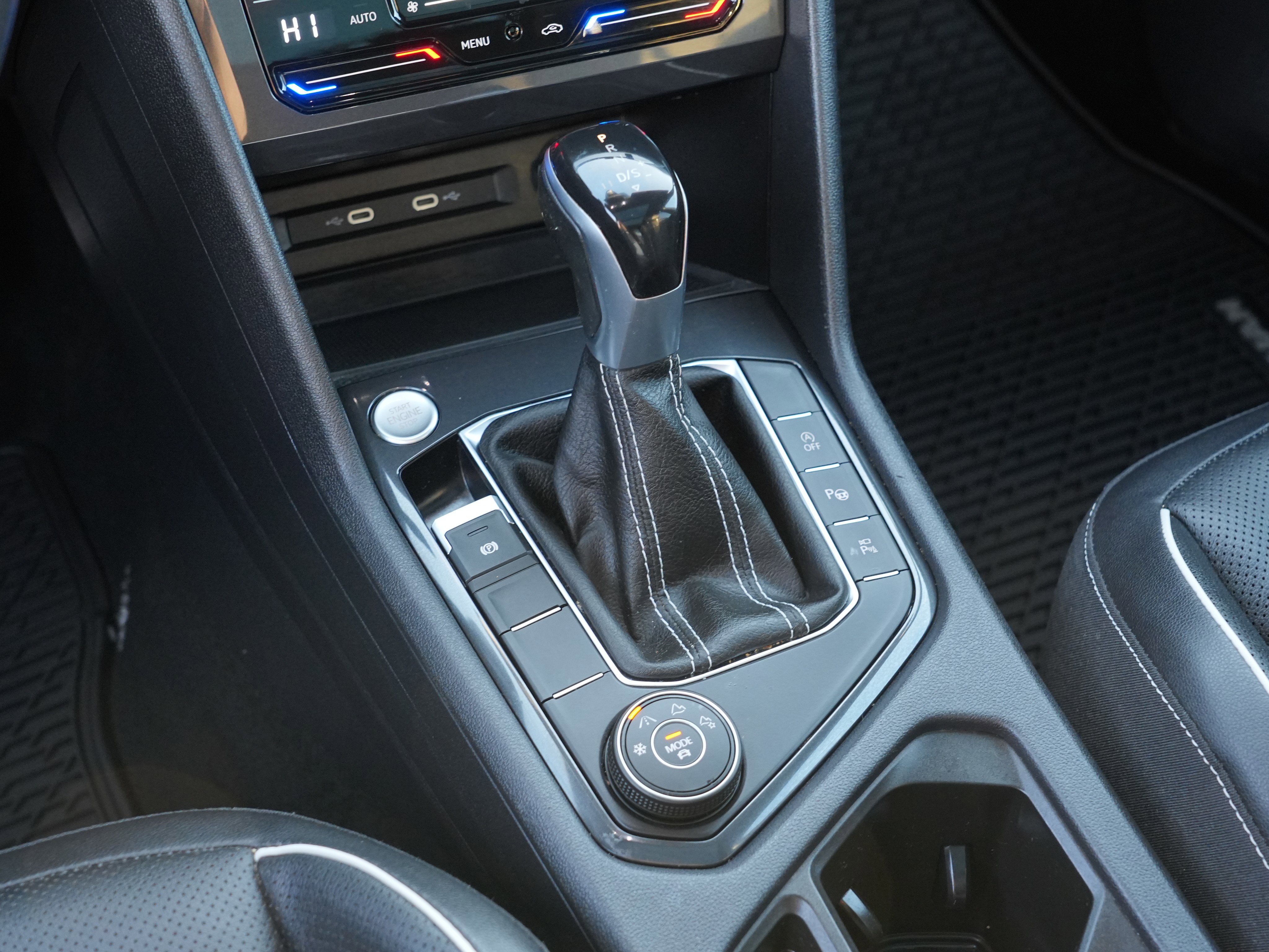 Used 2023 Volkswagen Tiguan SEL R-Line image 30