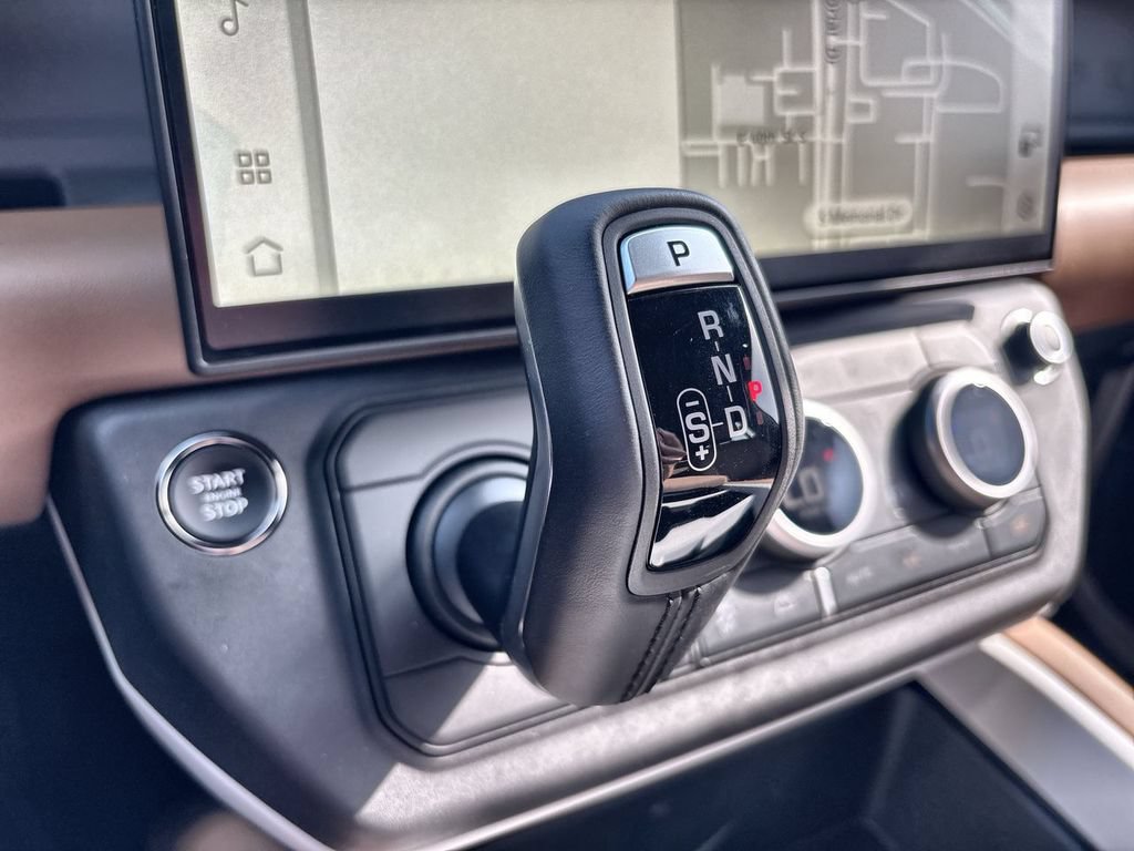 New 2026 Land Rover Defender 130 X-Dynamic SE AWD/4WD image 29