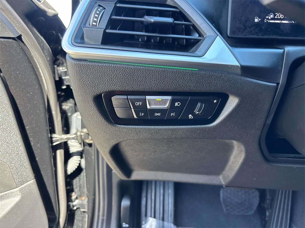 Used 2024 BMW 330e xDrive image 17