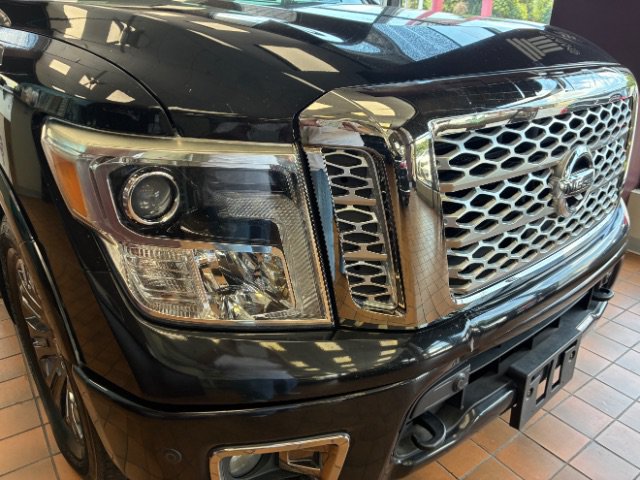 Used 2017 Nissan Titan Platinum Reserve RWD image 2