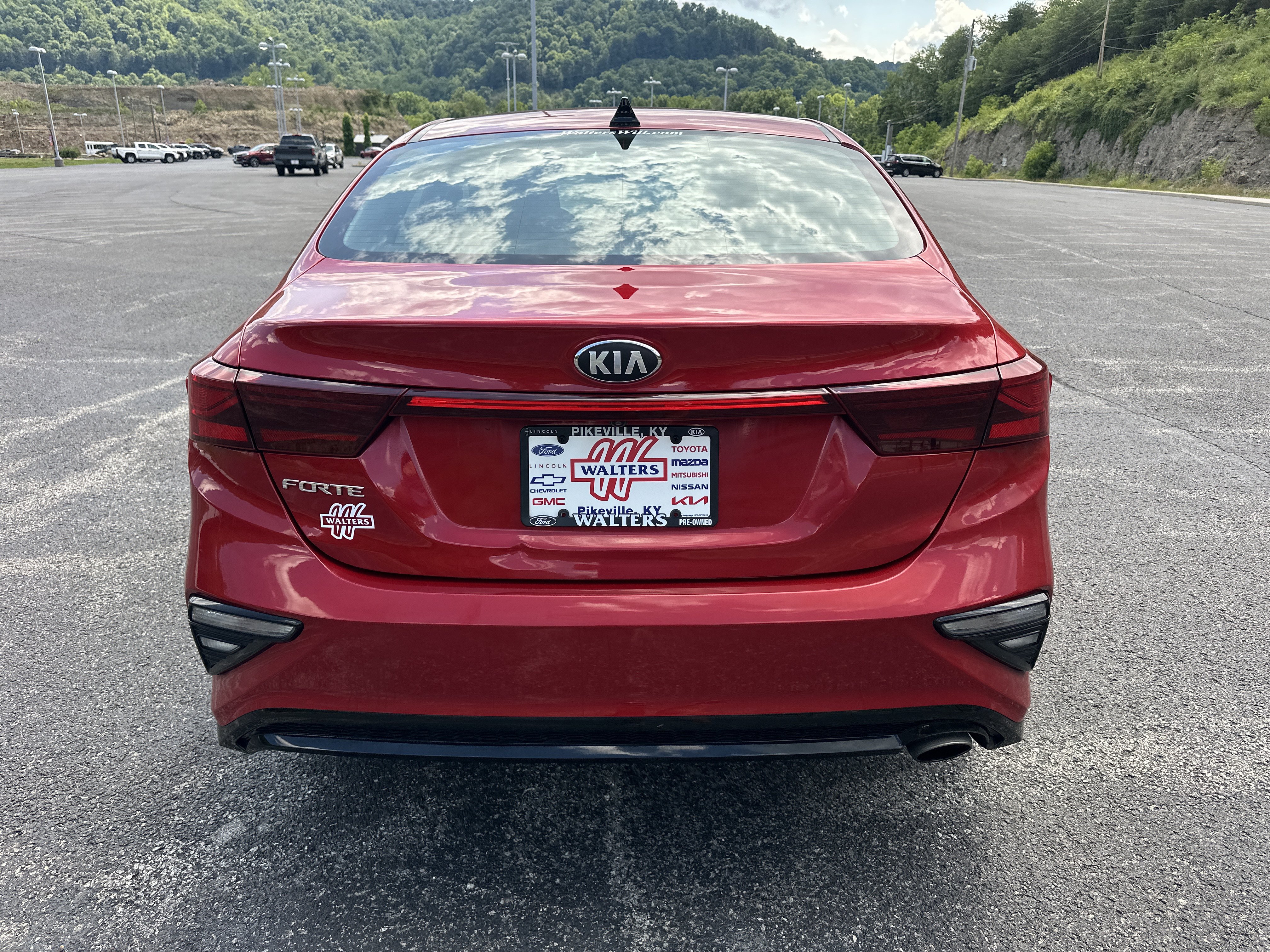 Used 2019 Kia Forte LXS FWD image 3