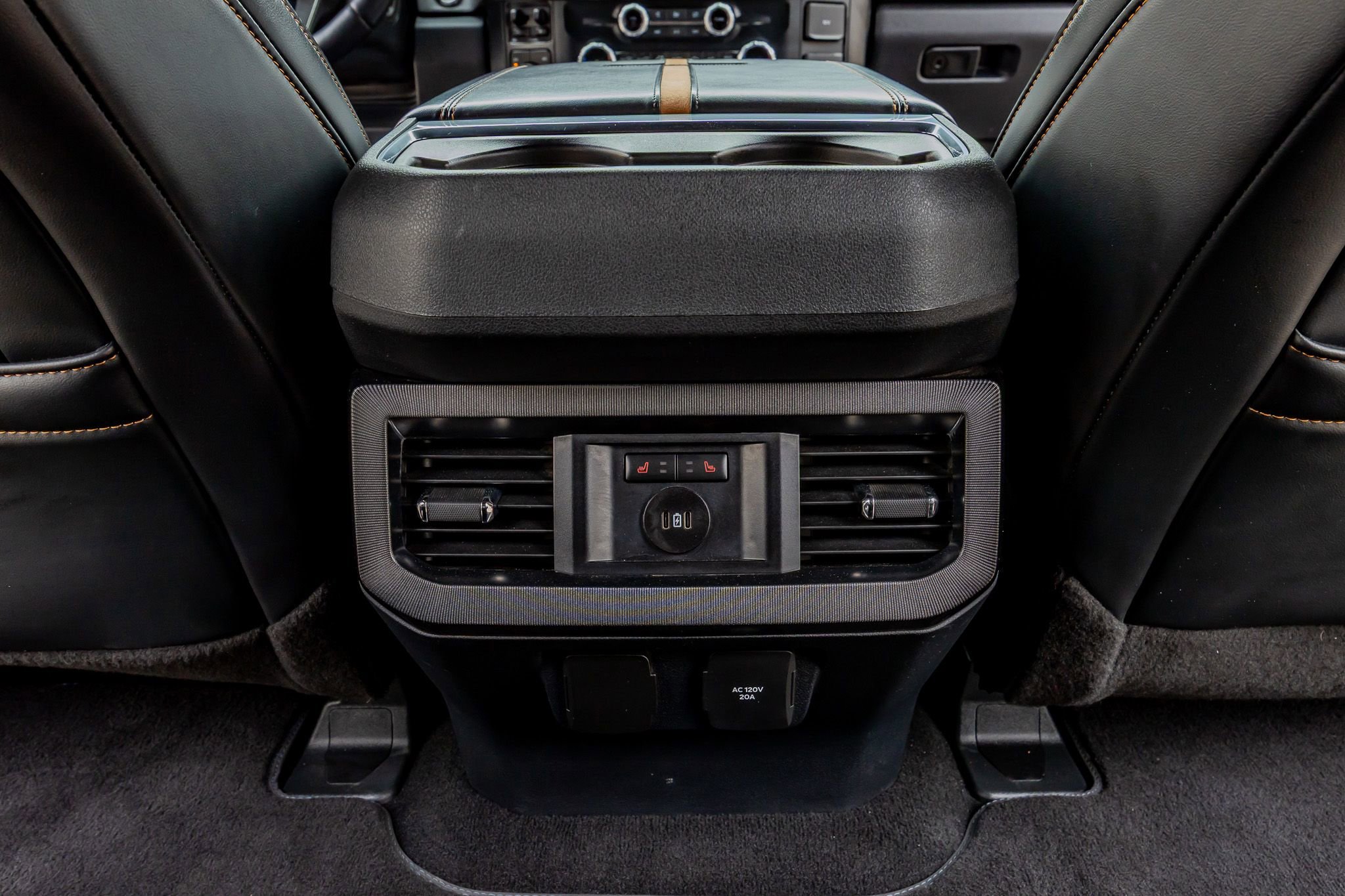 Used 2023 Ford F450 Platinum w/ FX4 Off-Road Package image 28