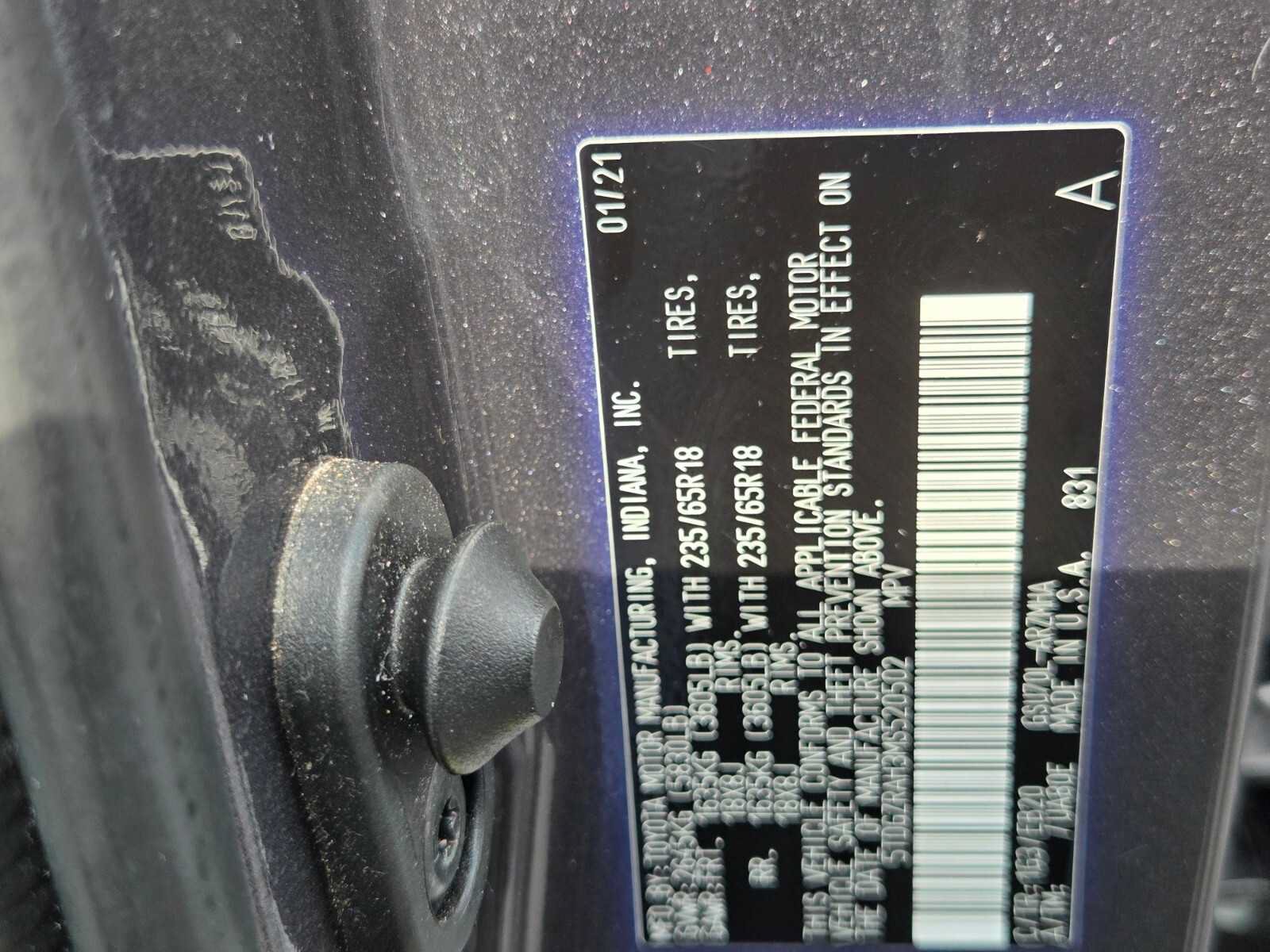Used 2021 Toyota Highlander XLE FWD image 23