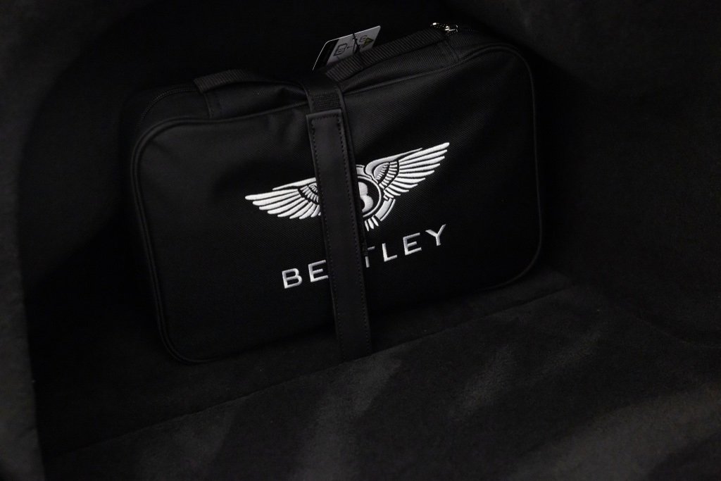 New 2025 Bentley Flying Spur Plug-In Hybrid image 11