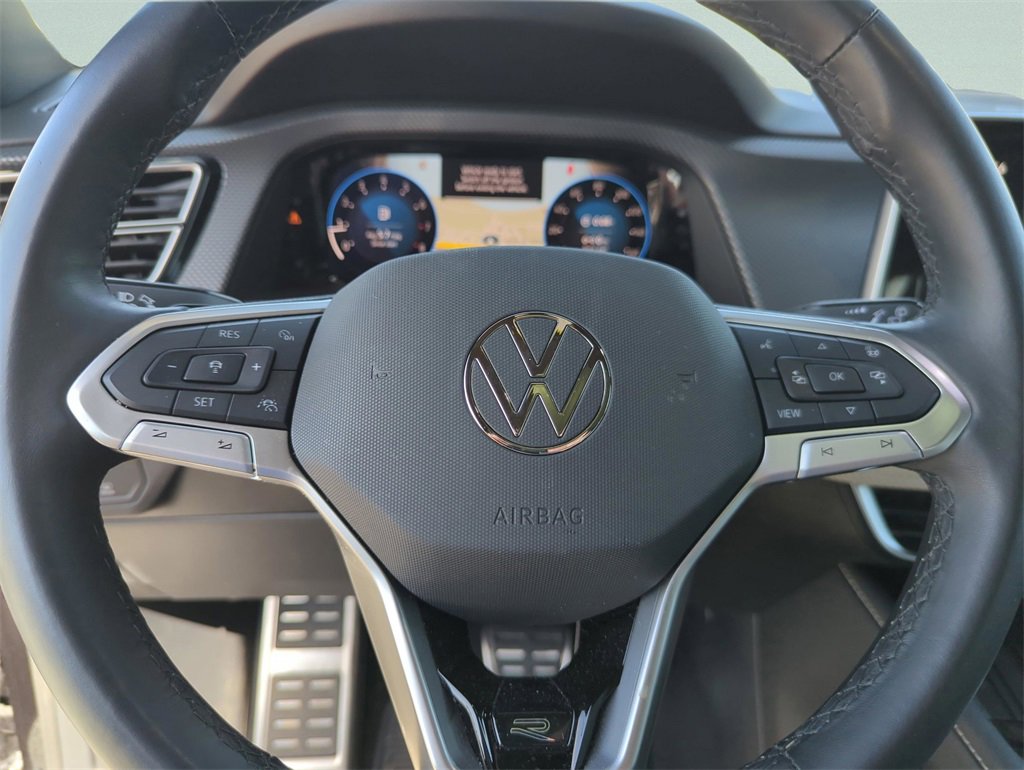 Used 2025 Volkswagen Atlas Cross Sport SEL Premium R-Line image 38