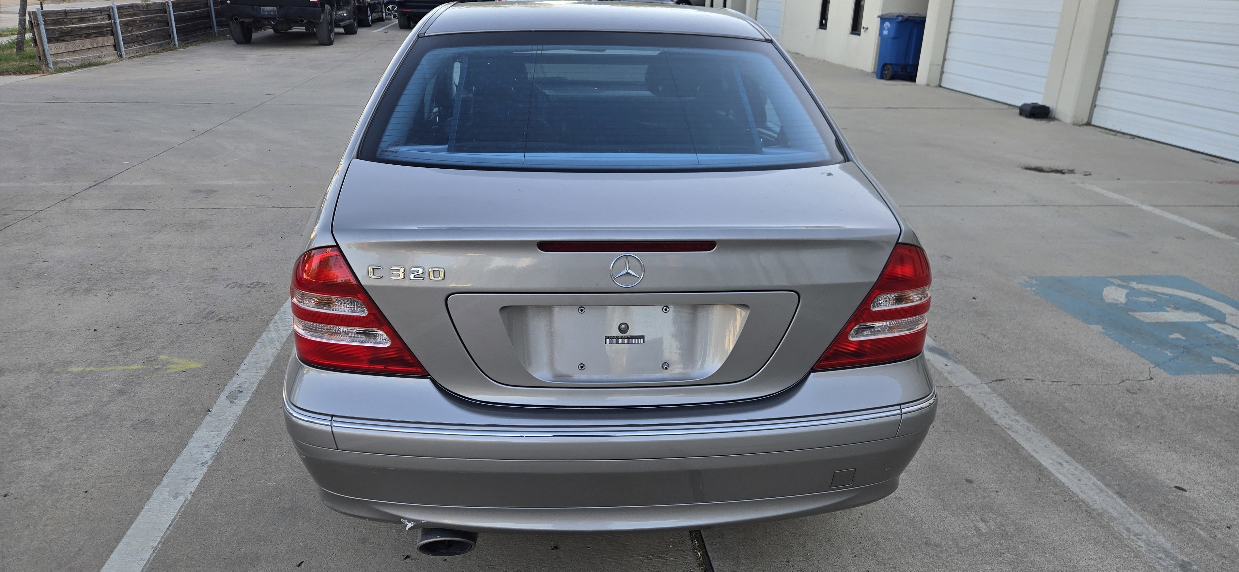 Used 2004 Mercedes-Benz C 320 Sedan image 7