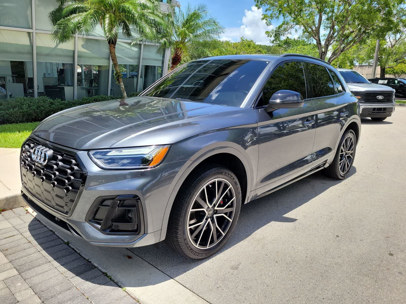 Used 2023 Audi SQ5 Premium Plus w/ Premium Plus Package AWD/4WD image 4
