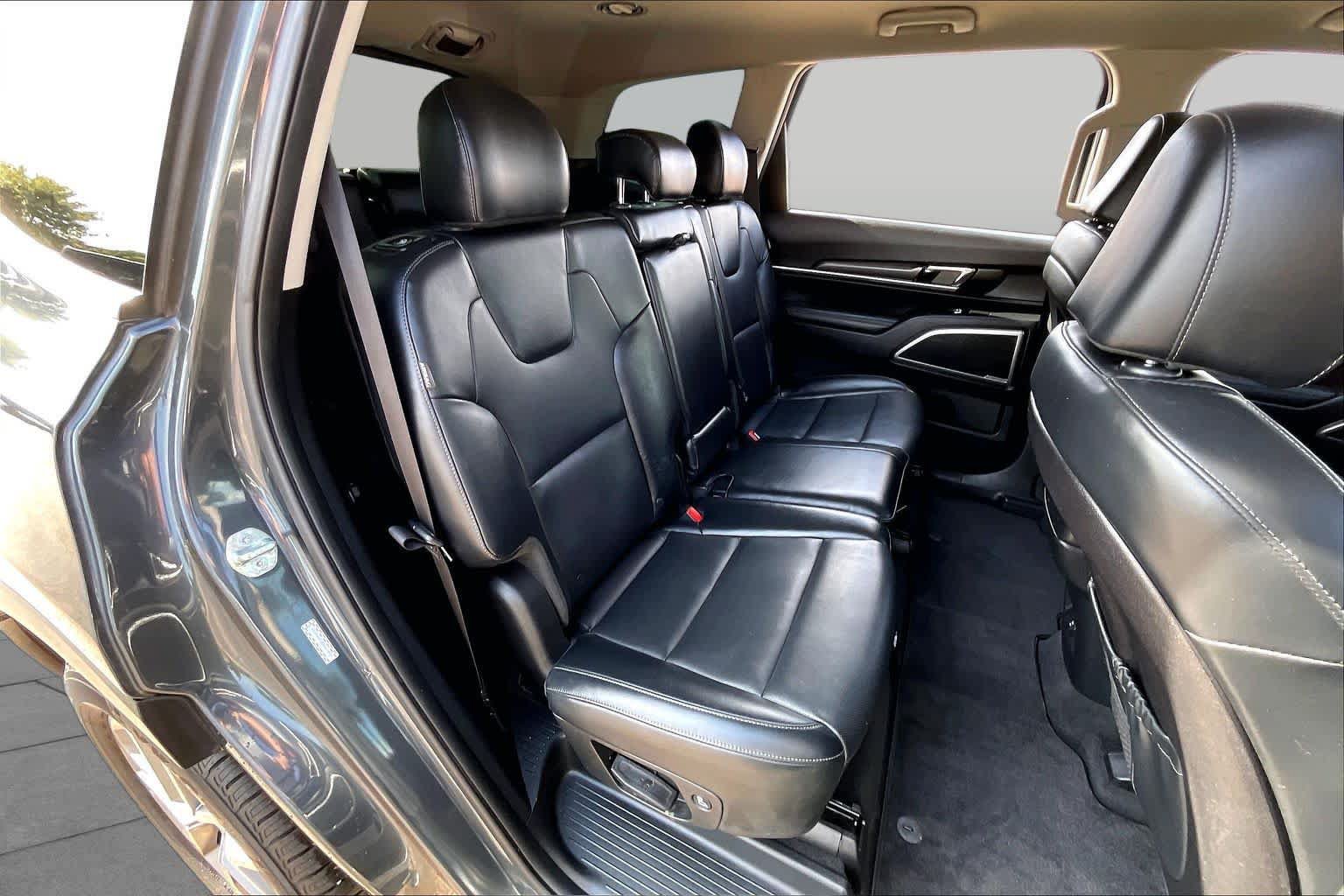 Used 2024 Kia Telluride LX FWD image 18