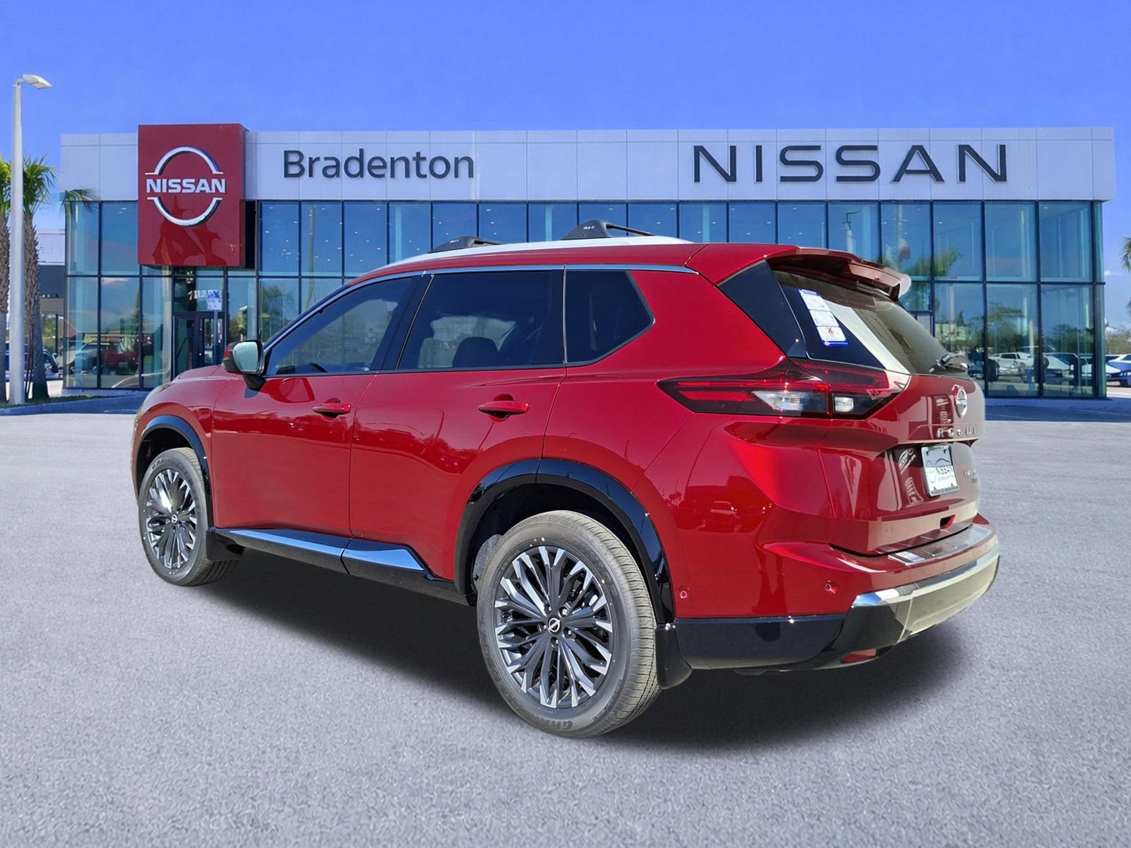 New 2026 Nissan Rogue Platinum image 4