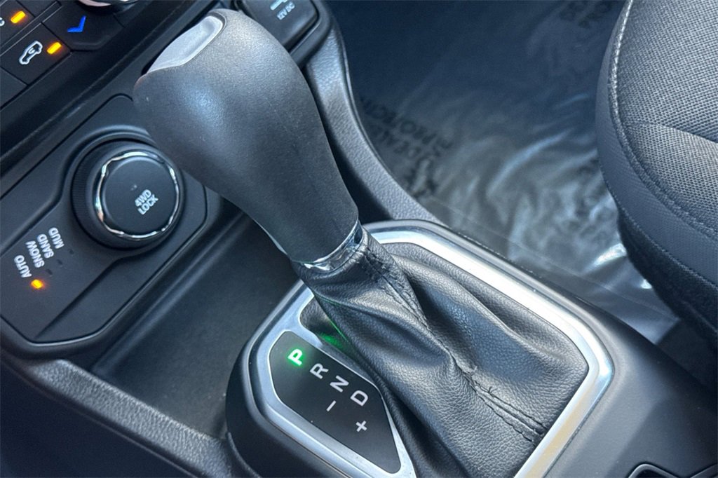 Used 2018 Jeep Renegade Altitude image 21