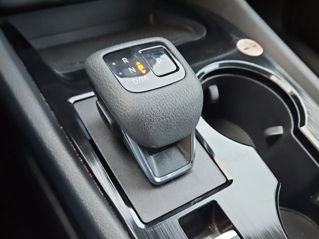 Used 2024 Nissan Rogue SV image 12